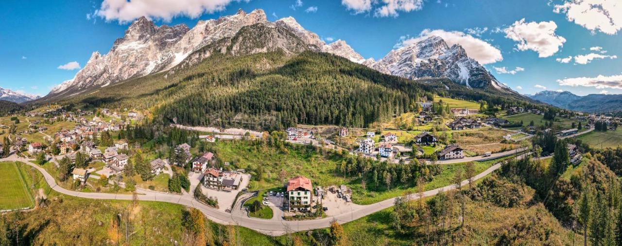 Locanda Montana San Vito di Cadore Bagian luar foto
