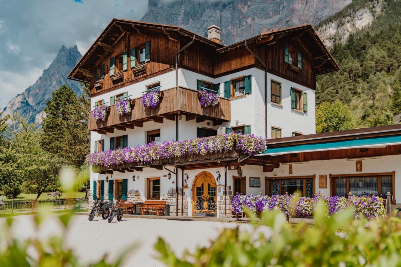 Locanda Montana San Vito di Cadore Bagian luar foto